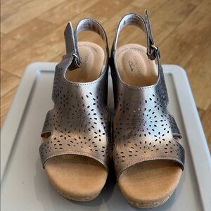 Clarks Metallic Open-Toe Sandals size 8 W